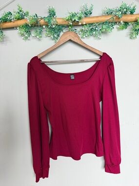 Women’s Scoop Neck Long Sleeve Top - Raspberry